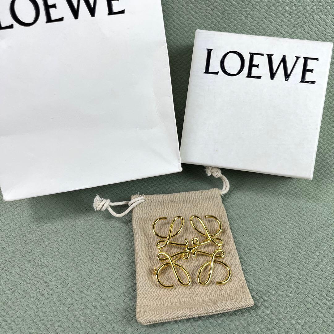 新品 LOEWE ロエベ ブローチ ゴールド オンライン で 販売