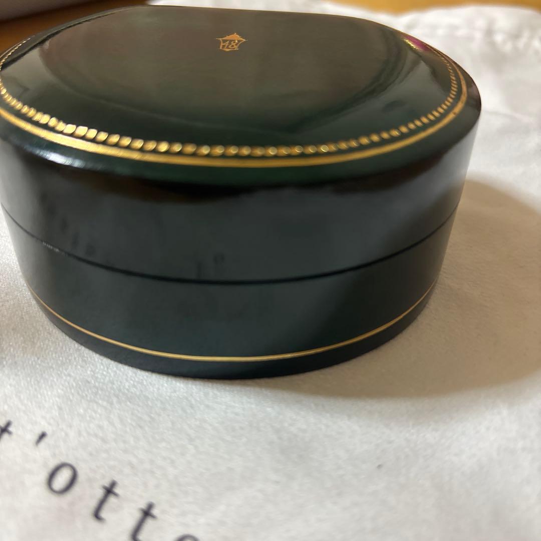 クアラントット　ノベルティ　レザーアクセサリーケース