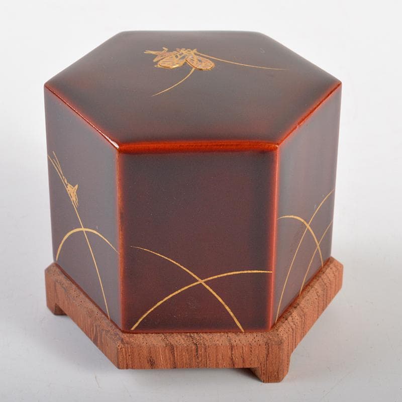 加賀蒔絵師　川上峰春作　螺鈿装飾　鈴虫蒔絵　六角香合　共布共箱　M　R7352