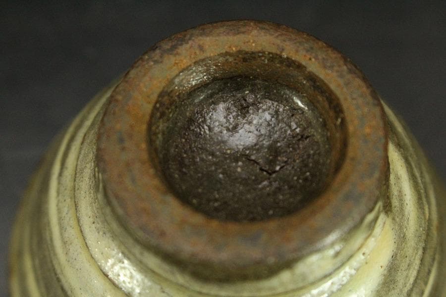 金城次郎 壷屋焼 ぐい呑 共箱 人間国宝 魚紋 美品(メ1269)