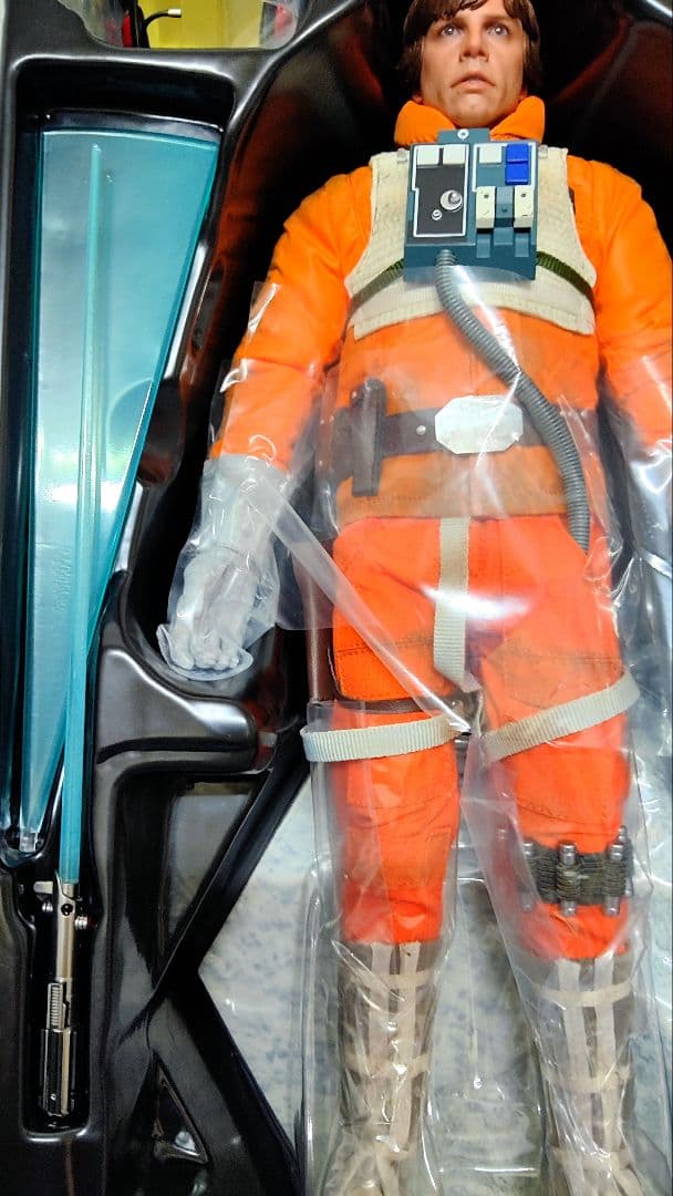 HOTTOYs•STARWARS[ルークスカイウォーカー]レイアヘッド付き!