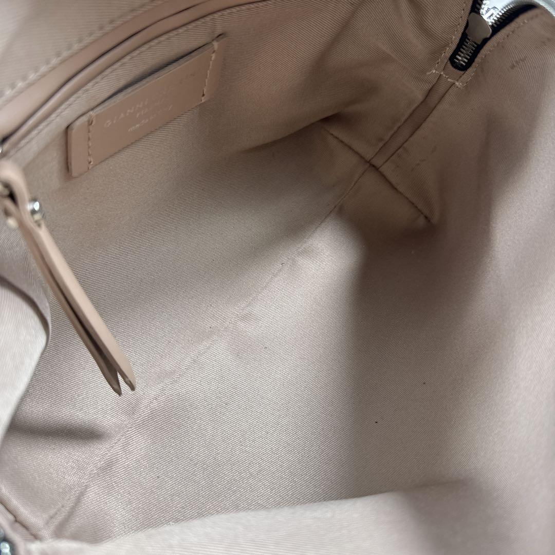 GIANNI CHIARINI アリファ M ショルダーバッグ ホワイト レザー