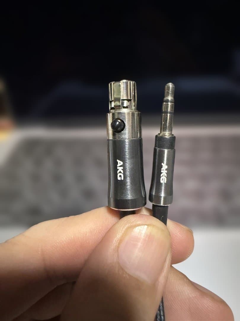 AKG C200ケーブル付き AKG K712 PRO （キャリングポーチ欠品） - メルカリ