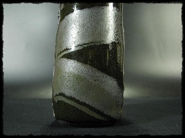 成良 仁 益子 人気作家 黒釉 花入 南田 是也 花器 四方桟 共箱 f46