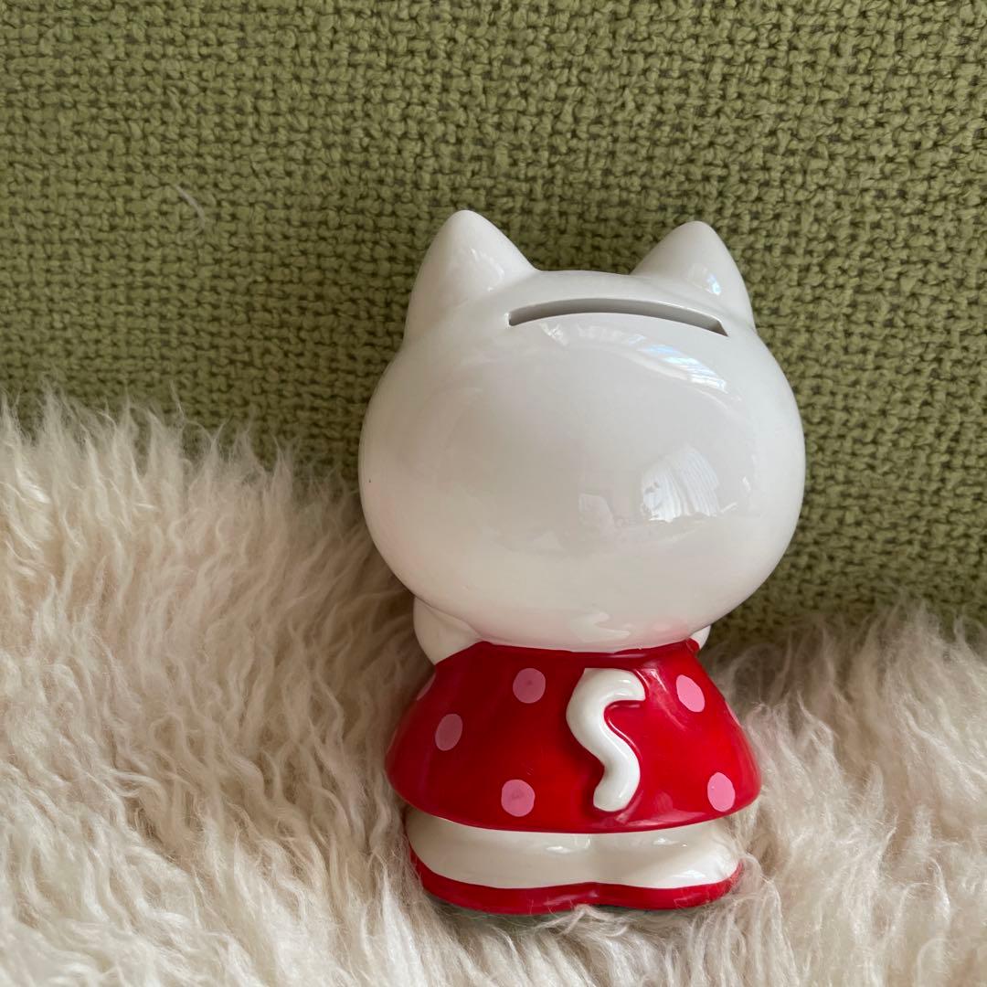 内藤ルネ✨猫ちゃん✨貯金箱 陶器製 赤い水玉 - メルカリ