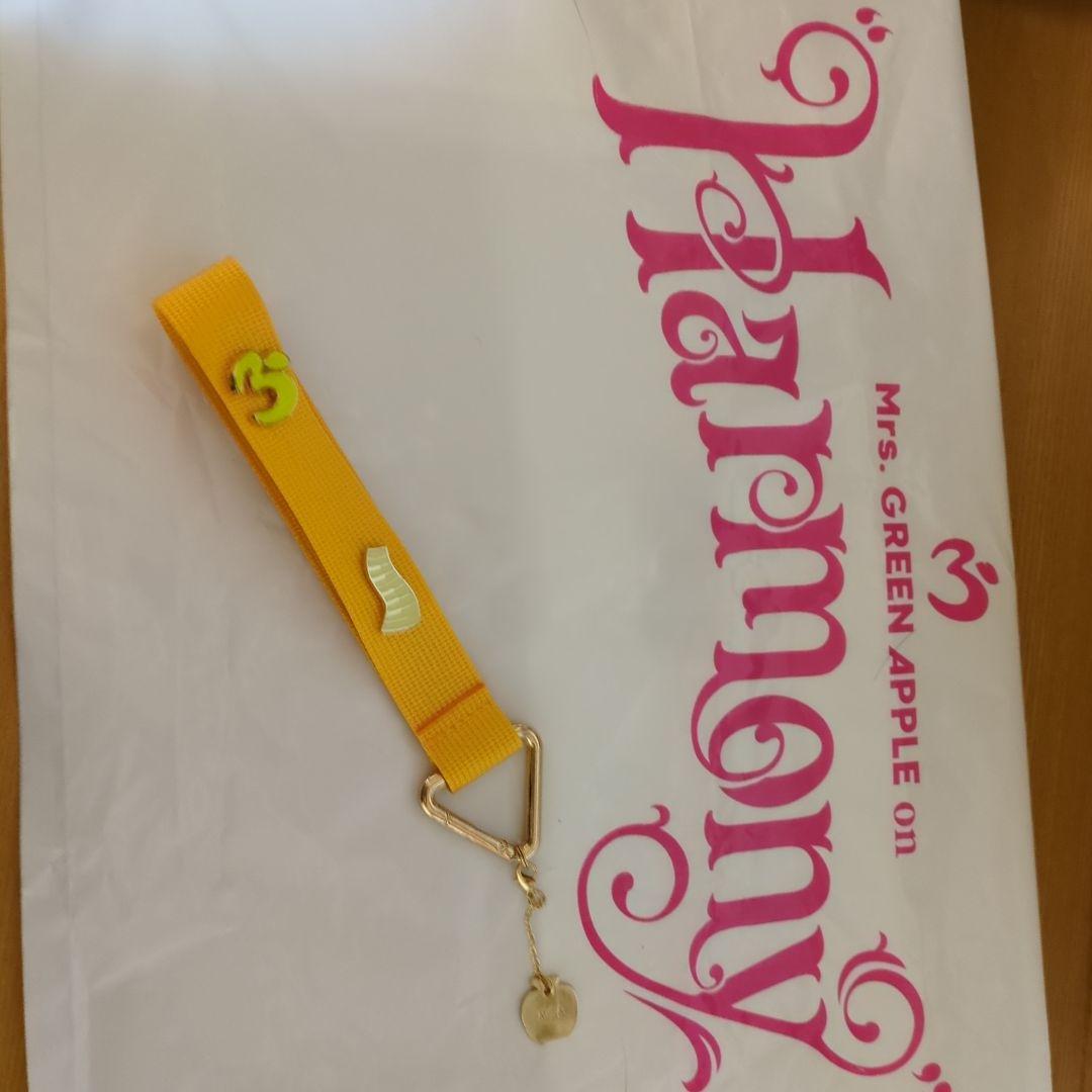 ミセスグリーンアップル りょうちゃんストラップ 黄色 - メルカリ