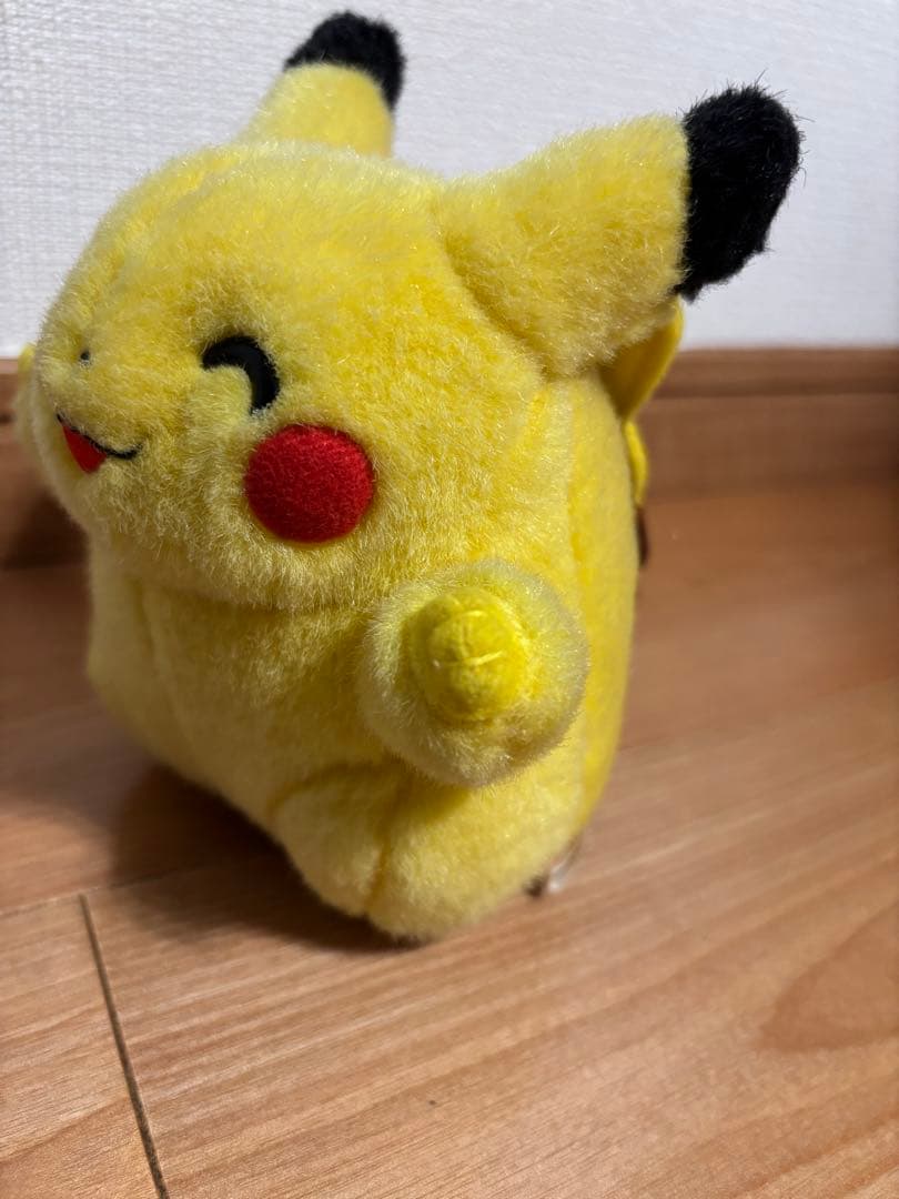 ポケモン ぬいぐるみ TOMY ピカチュウ