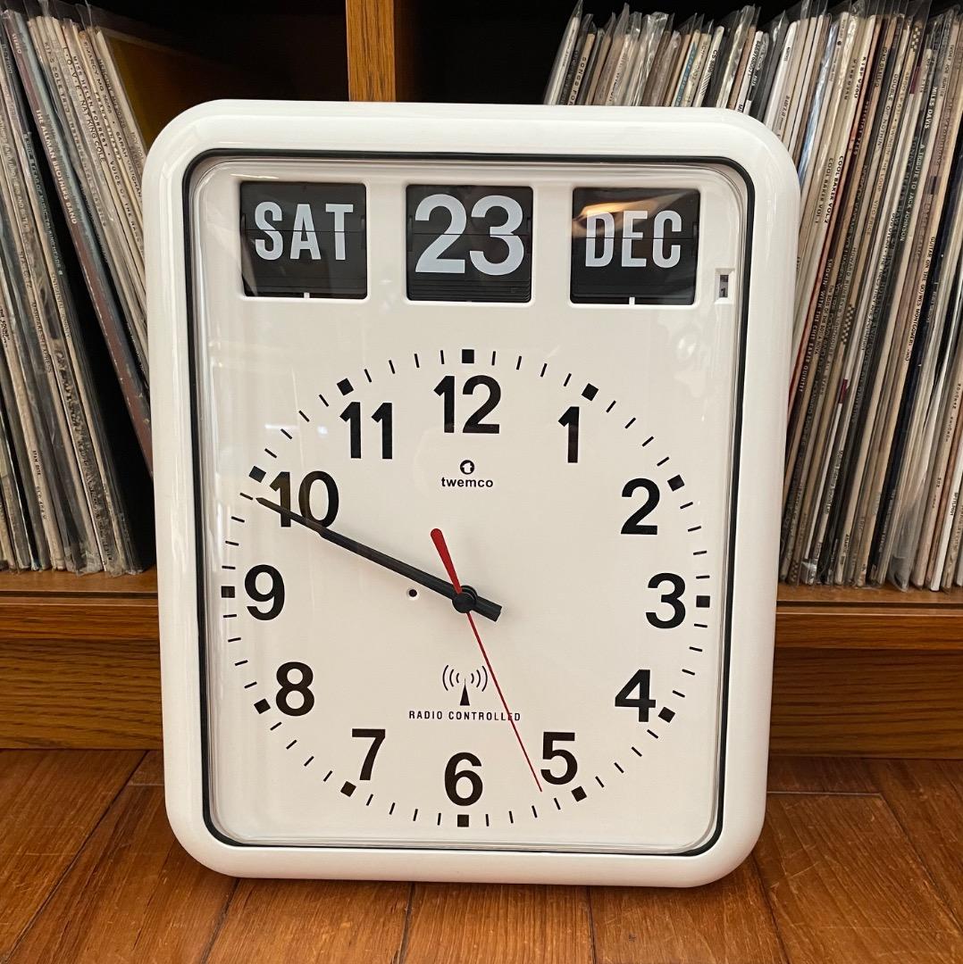 新品同様★TWENCO/トゥエンコ/パタパタ電波時計★ RC-12Aホワイト