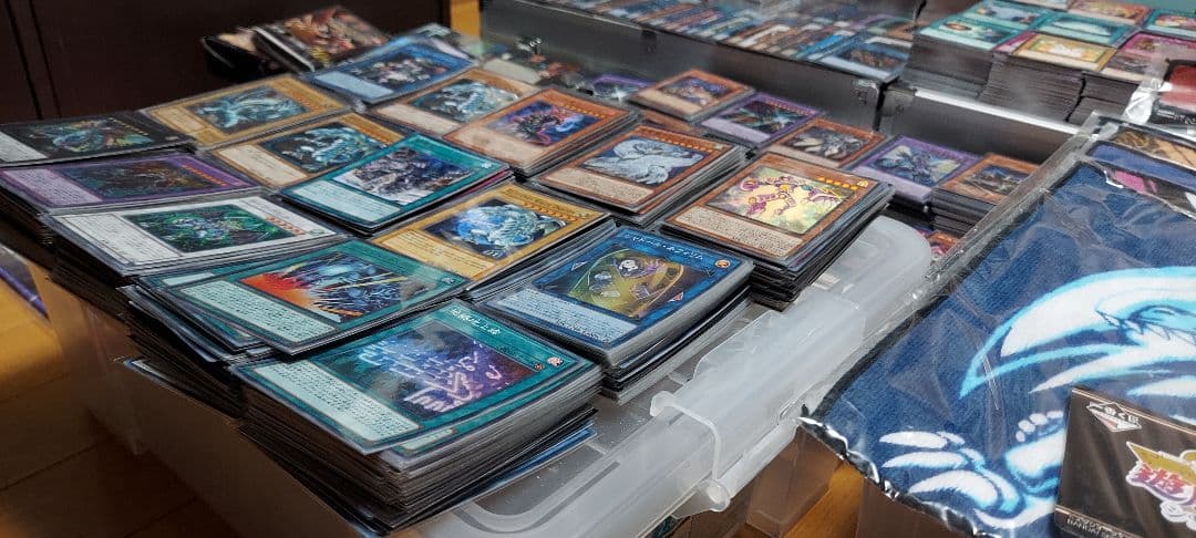 遊戯王　スーパーレア以上約900枚　合計4000枚以上大量まとめ売り
