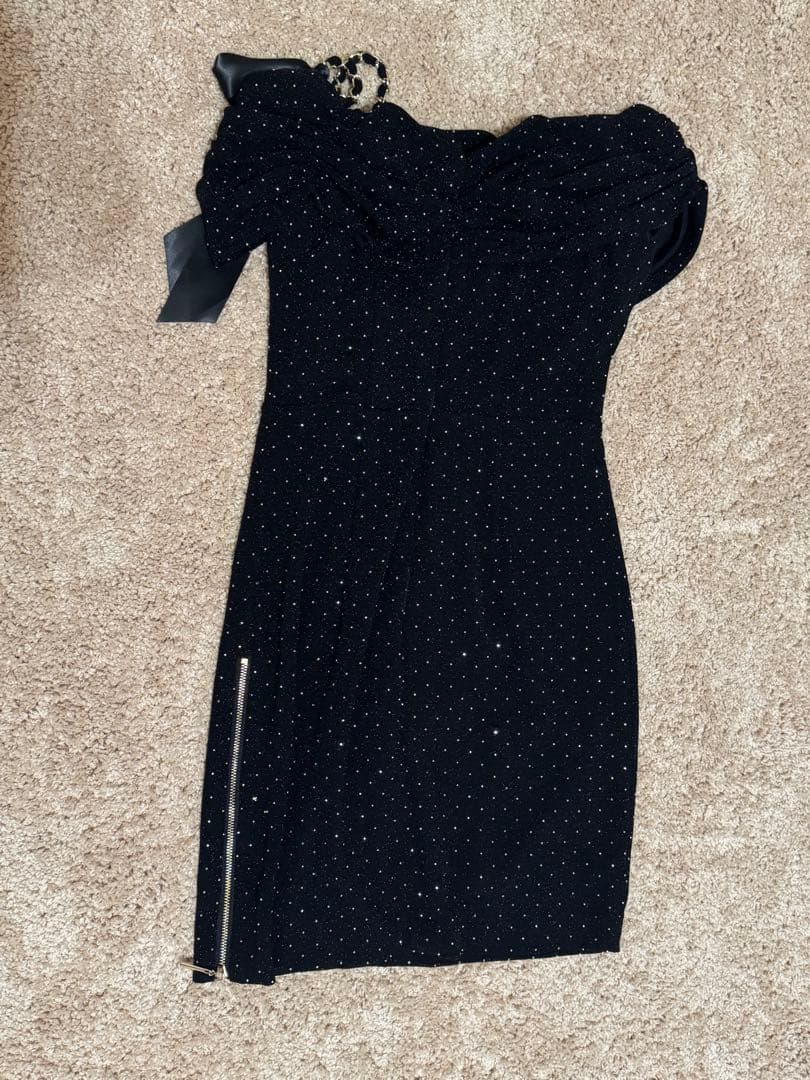 ※断捨離のためお値下げ an ブラックドット柄オフショルダードレス　美品