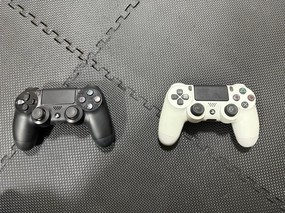 PlayStation®4 グレイシャー・ホワイト 500GB