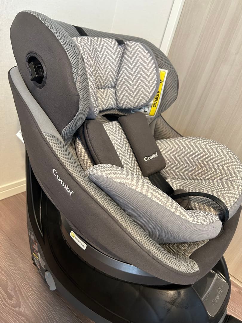 Combi チャイルドシート グレー/ホワイト - yellows.co.jp 日本