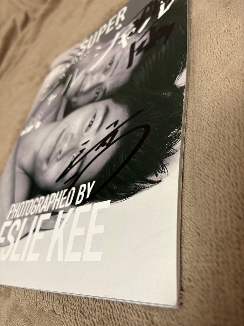 ジャルジャル　写真集　サイン入り　LESLIE KEE