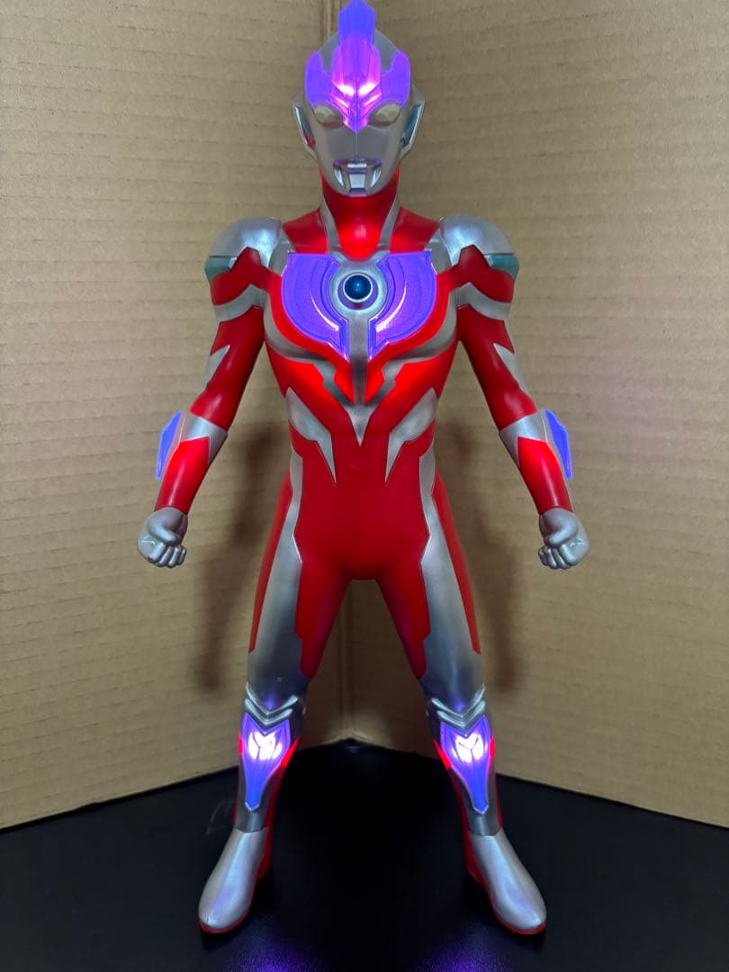 レア！BANDAI 超発光！DXウルトラマンギンガ　必殺技を光と音で！