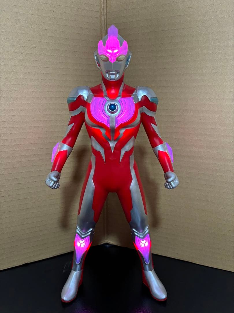 レア！BANDAI 超発光！DXウルトラマンギンガ　必殺技を光と音で！