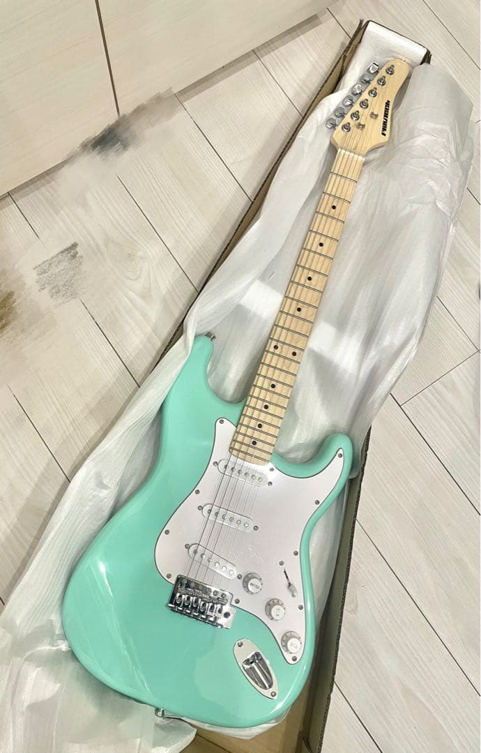 ★美品★ Photogenic 初心者向けギター ストラトキャスター　エメラルド