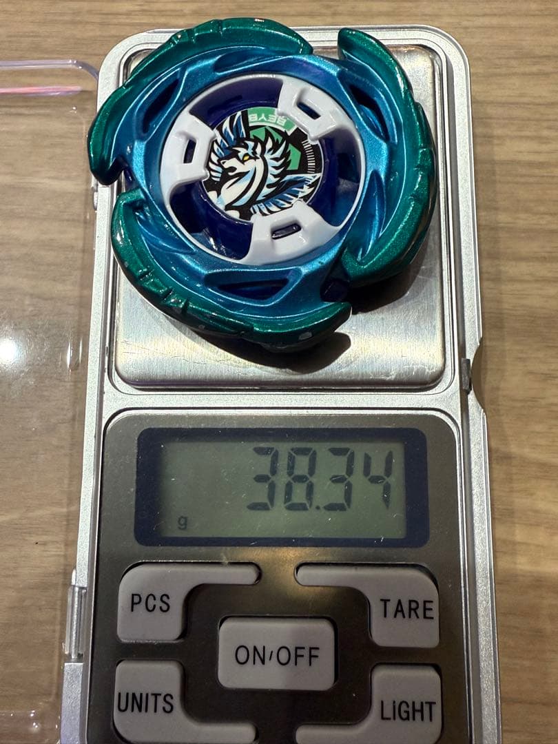 希少 未開封】 メタルファイトベイブレードファングレオーネ ディープ