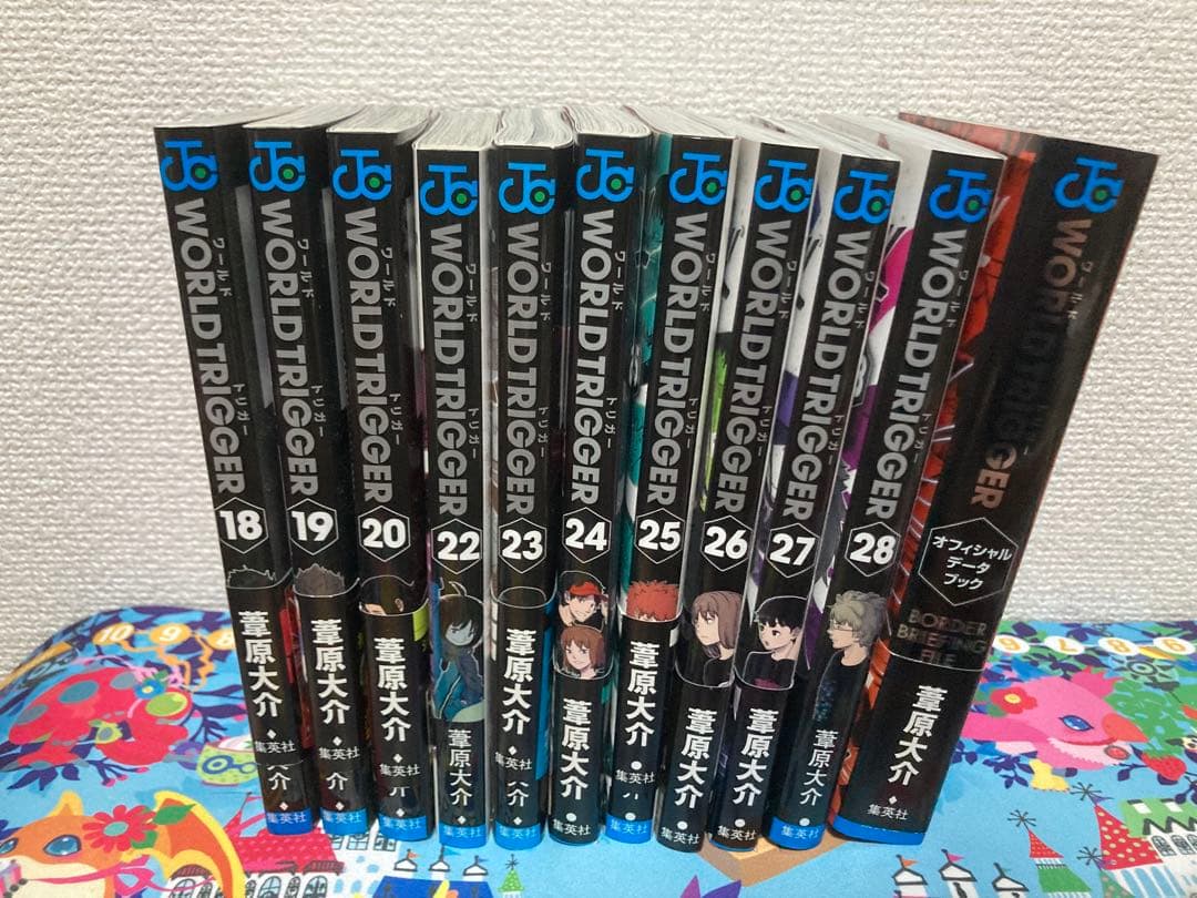 ワールドトリガー 全巻セット 1-28巻+オフィシャルブック （21巻のみ