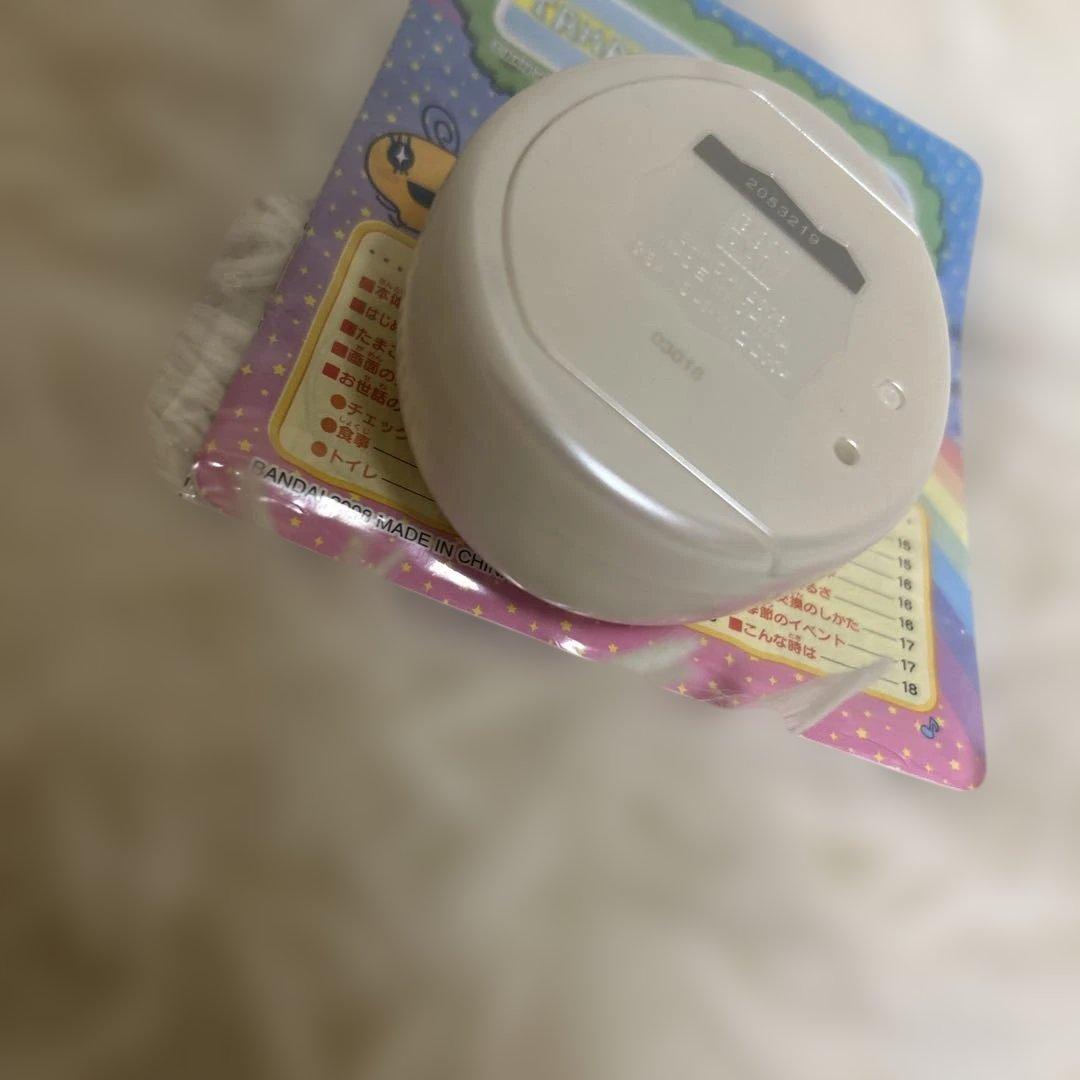 【極美品】たまごっちプラスカラー　ホワイト　説明書つき　動作確認済み