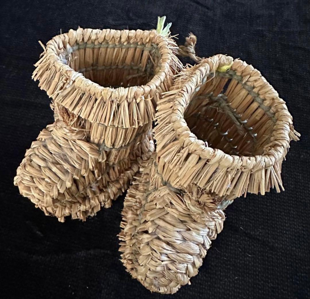 ミニわらぐつ2足 藁靴 古道具 昭和レトロ 置物 インテリア 民芸品