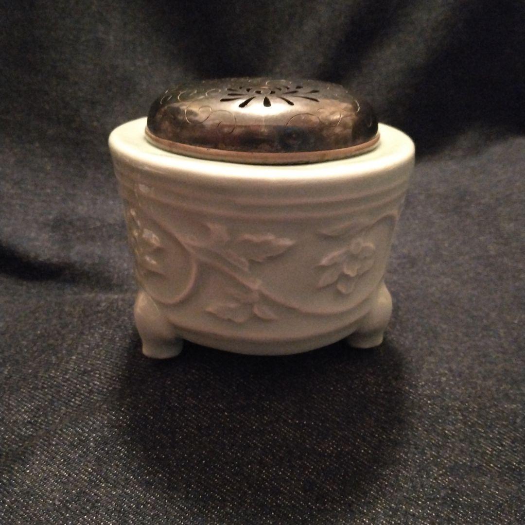 青磁焼 銀蓋 花模様の陶器香炉 骨董 お香
