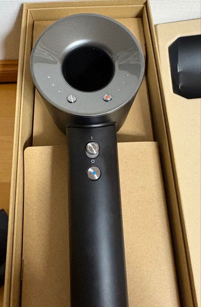 Dyson ドライヤー