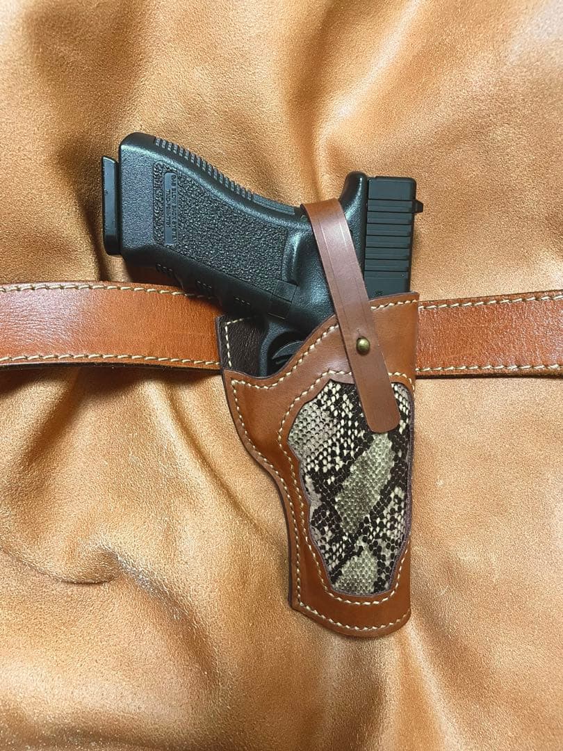 グロック17 18C用右利きレザーホルスター No.831 グロック17 No.831