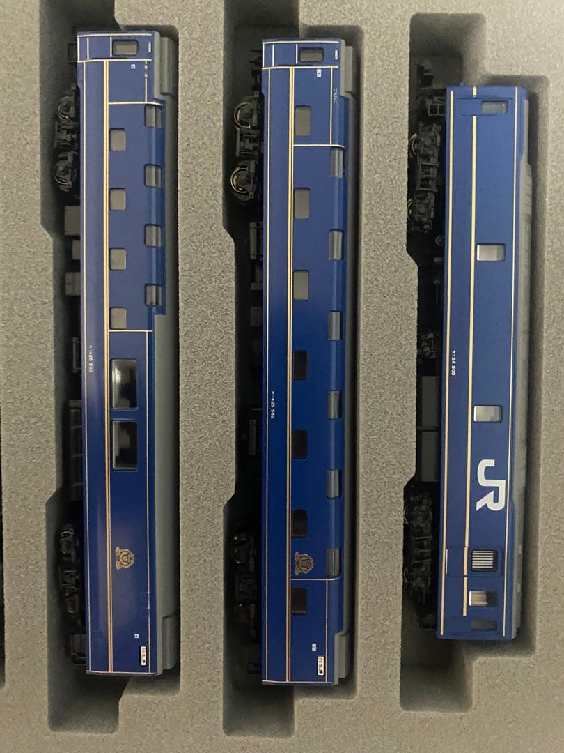 KATO 10-831 24系 寝台特急「北斗星「〈デラックス編成〉