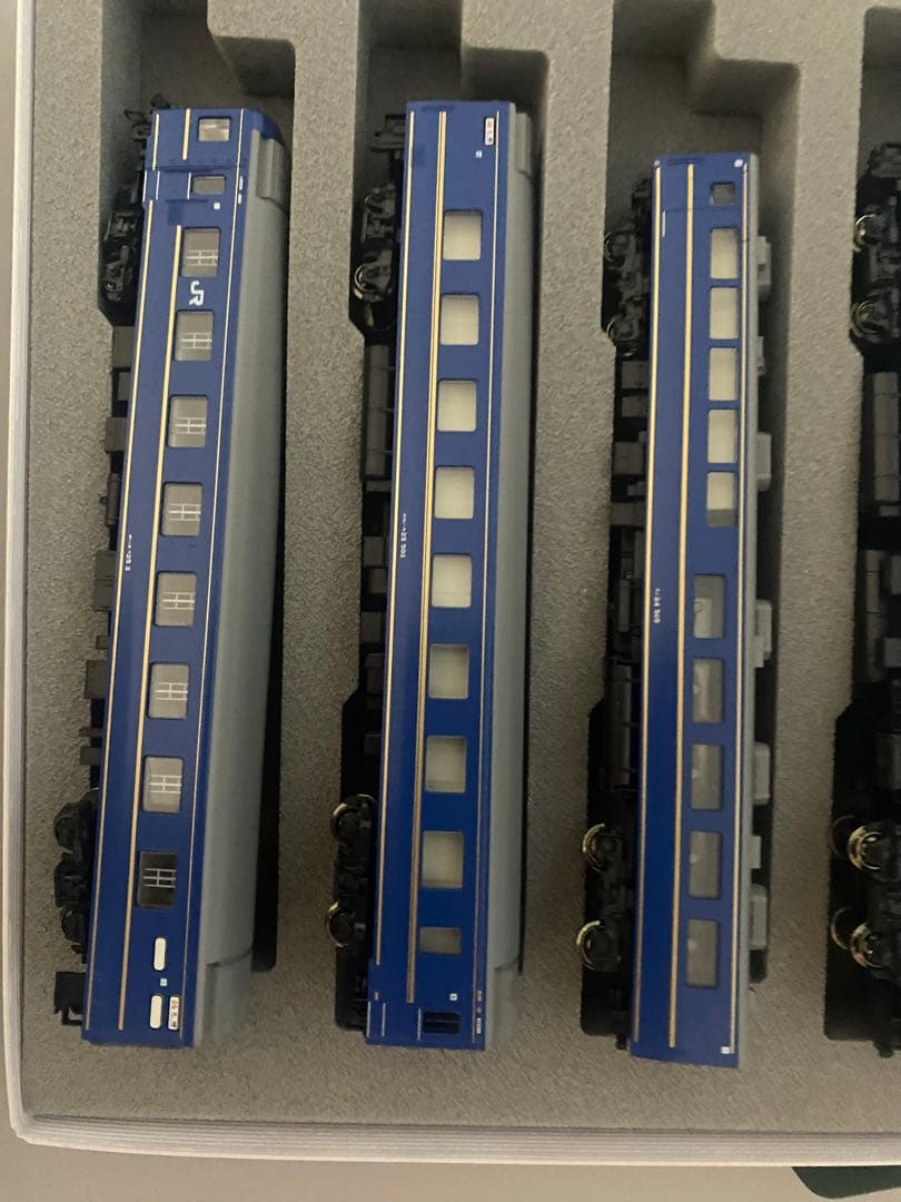 KATO 10-831 24系 寝台特急「北斗星「〈デラックス編成〉