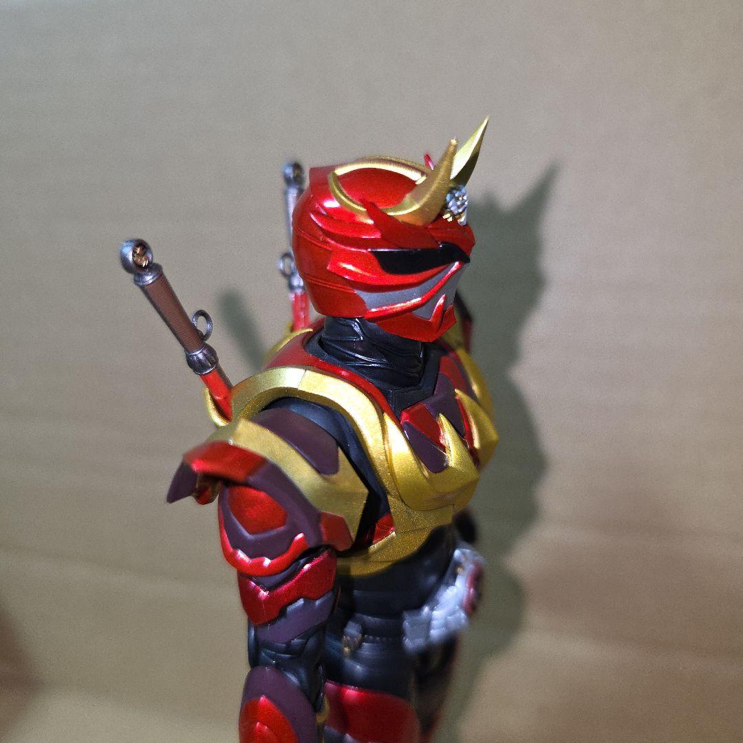 S.H.Figuarts　真骨彫製法　仮面ライダー装甲響鬼　アームド　フィギュア