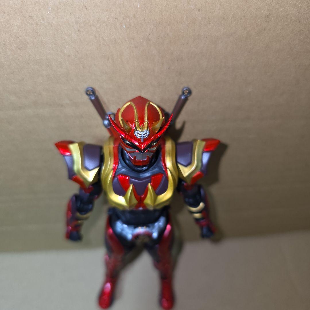 S.H.Figuarts　真骨彫製法　仮面ライダー装甲響鬼　アームド　フィギュア