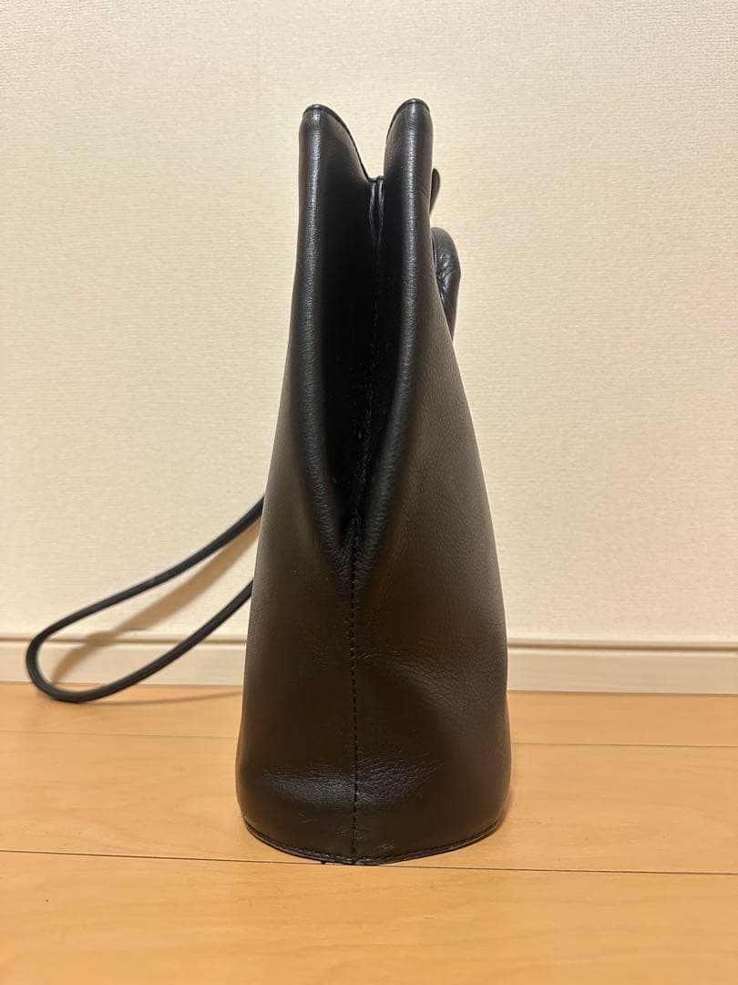 イッセイミヤケ　トートバッグ　ショルダーバッグ　オールレザー　黒　ワンショルダー