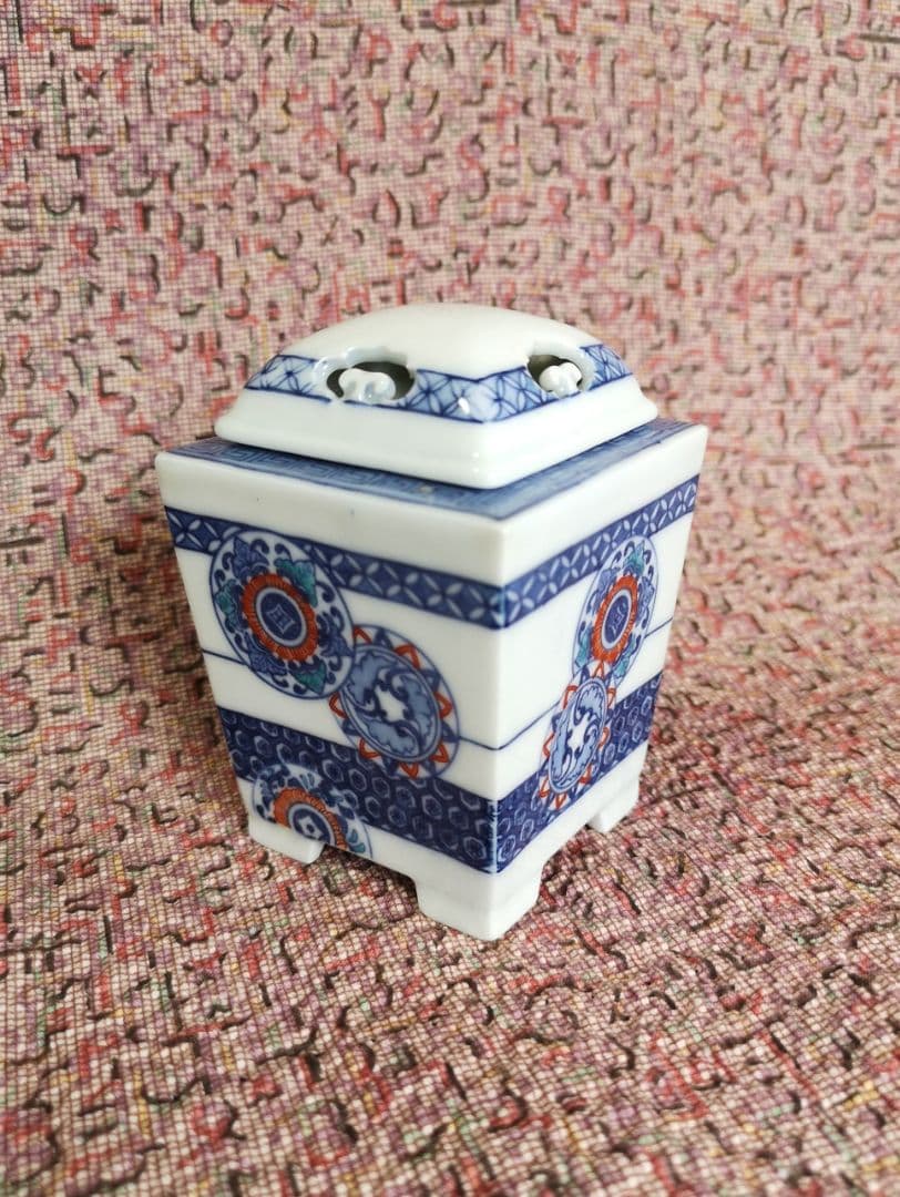 1950s アンティーク 十二代今泉今右衛門 茶道具】『色鍋島染付絵香炉』