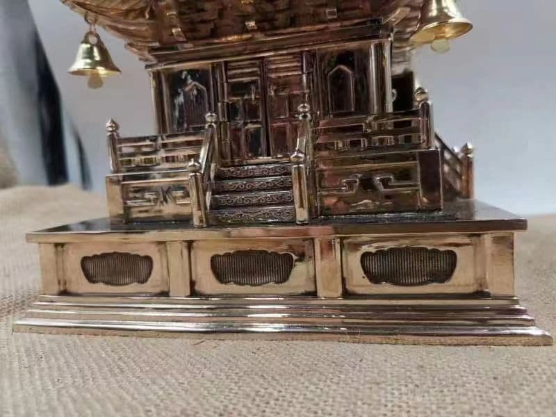 修縁堂】多宝塔の内部のスペースは大きいです 摩尼宝経書と七宝など