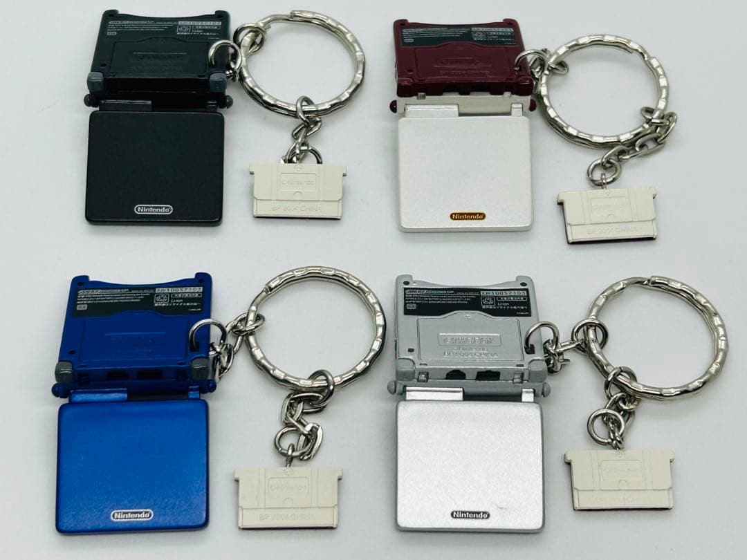 n*♪様 ゲームボーイアドバンスSP 4個セット キーホルダー カセットイン タ