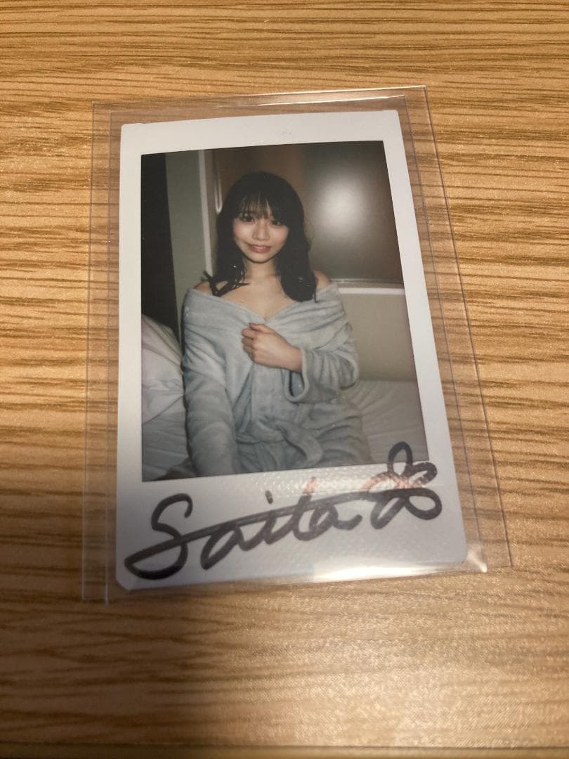 正規品】河北彩伽 (河北彩花) 直筆サイン入りチェキ バスローブ 貴重