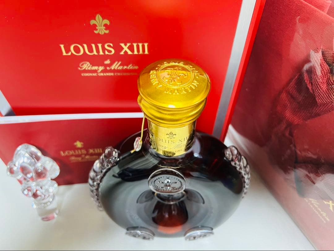 レミーマルタン ルイ13世バカラ替栓・展示台・化粧箱付き正規輸入品未開封