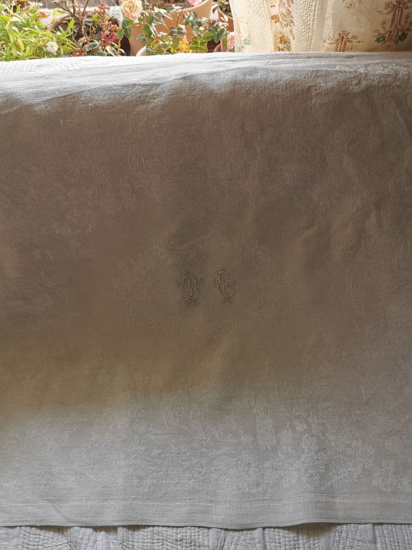 アンティーク ビーダーマイヤー トワルドジュイ田園詩 花文字刺繍