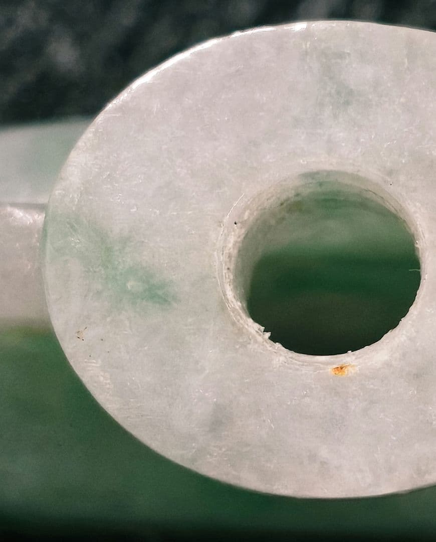 本翡翠】天然ジェダイト 鼻煙壺 氷糯種 陽緑 透過良 結晶有 龍