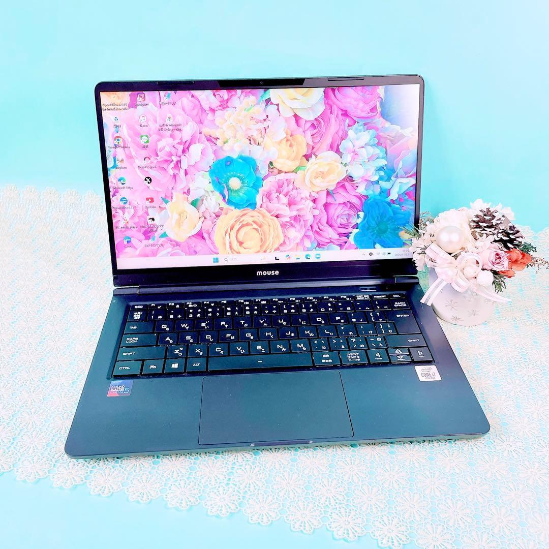第10世代Corei7✨️16GB✨️小型軽量！黒ノートパソコンSSD薄型Win11