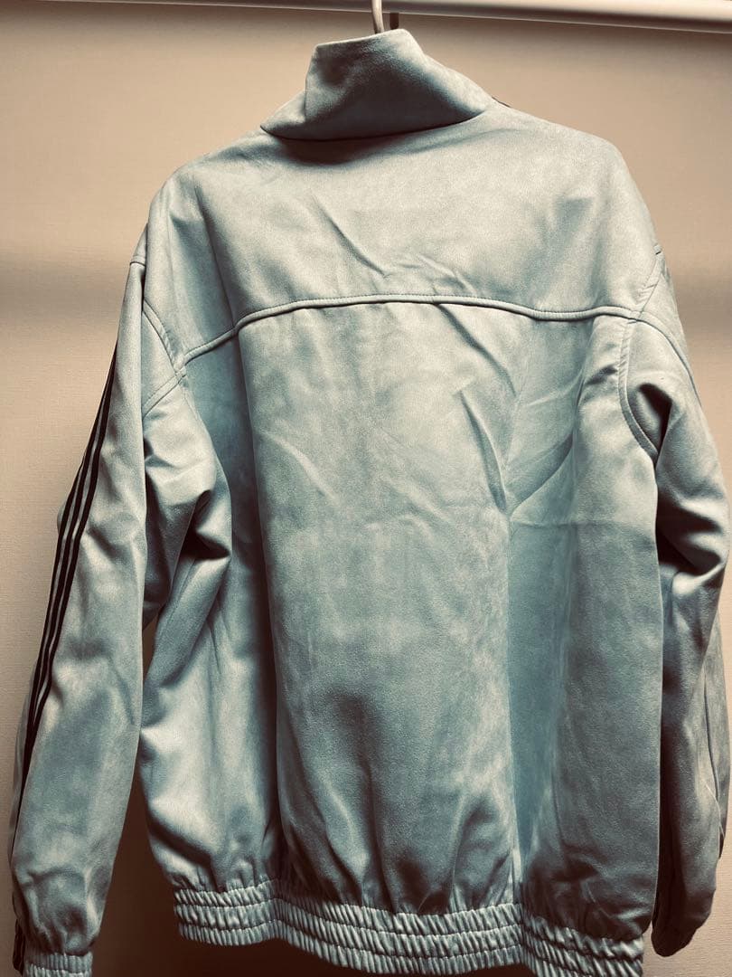 M 海外限定adidas originalsトラックジャケット　アディダス　水色