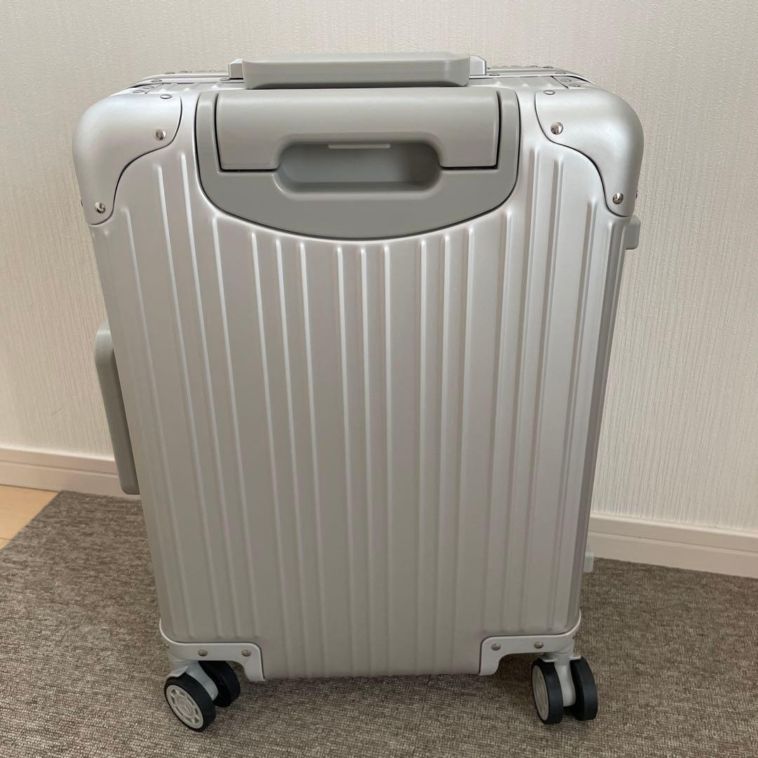 メルセデスベンツ AMG 32リットル キャリーケース 中古品 説明書付