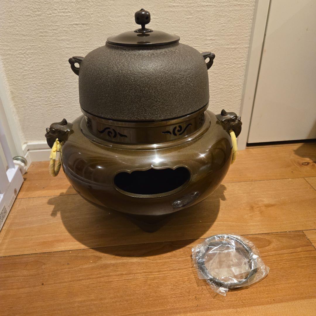 新品・未使用】 釜師高橋敬典、風炉師秀峰作 唐銅鬼面風炉 平丸