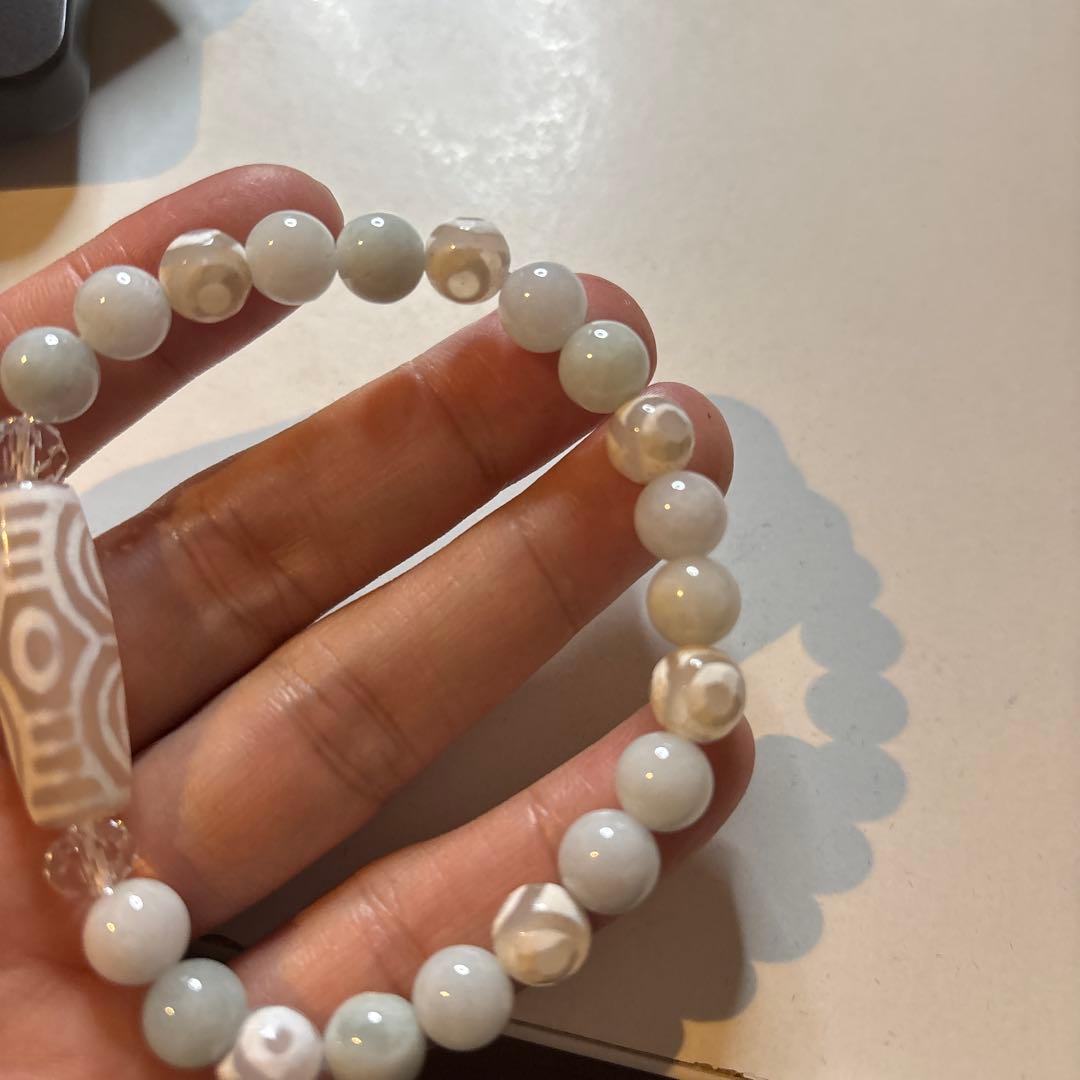 これは！すっごい綺麗！老玉髄白龍眼天珠と三眼天珠と翡翠！すっごいパワー！