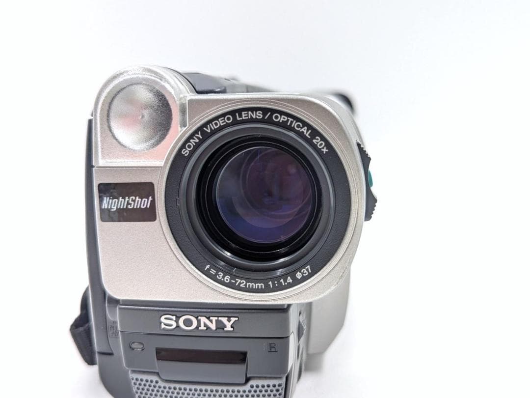 8mmテープのダビングに！ SONY ビデオカメラ CCD-TRV80