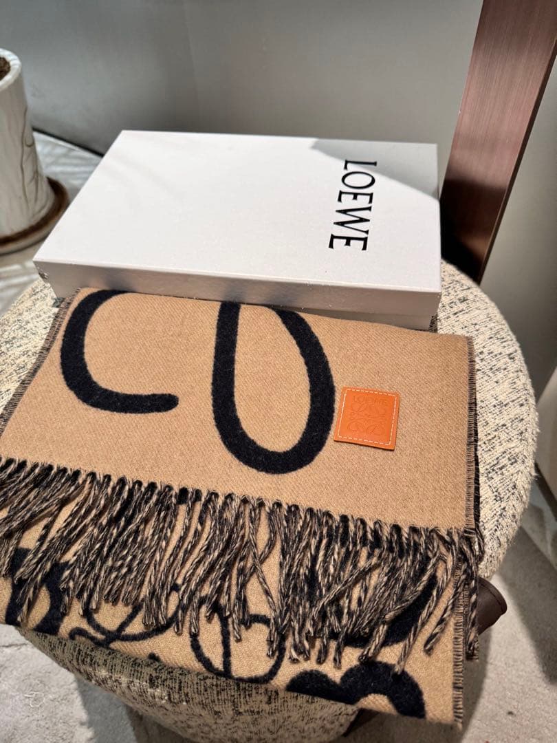 LOEWE ロエベ ロゴジャカード マフラー