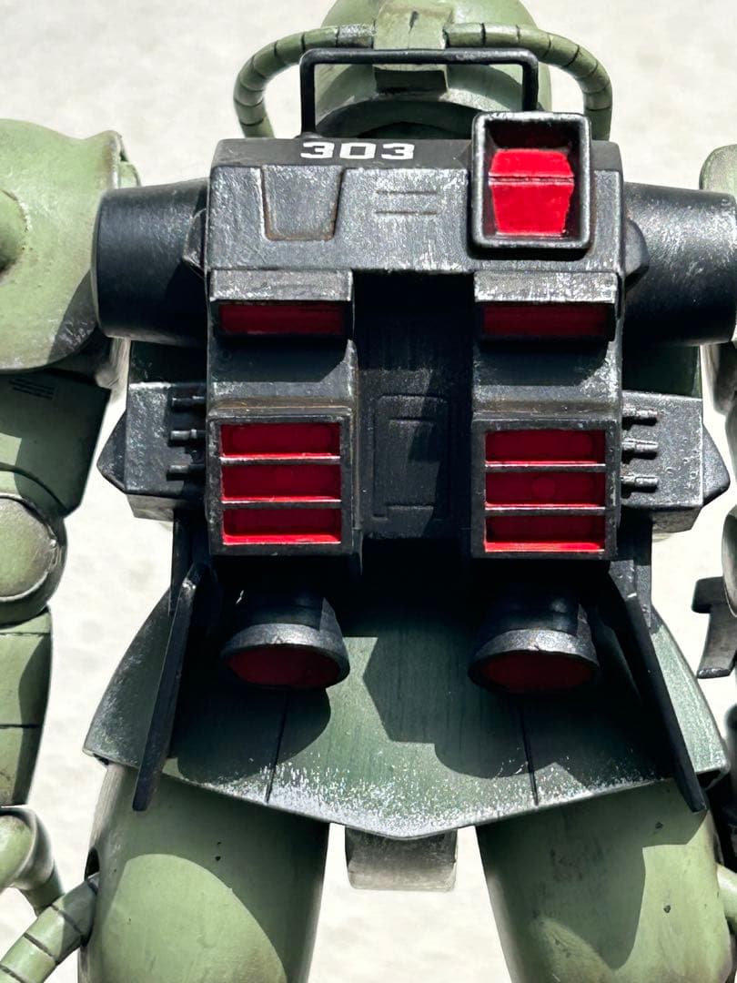 ガンプラ旧キットMSV 1/100 ザク06R筆塗装完成品