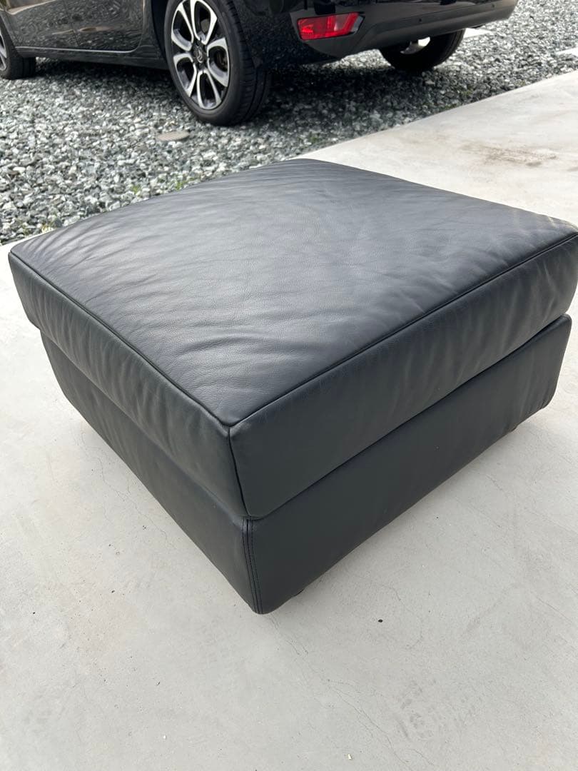 HUKLA フクラ　オットマン　レザー　ソファー 本革