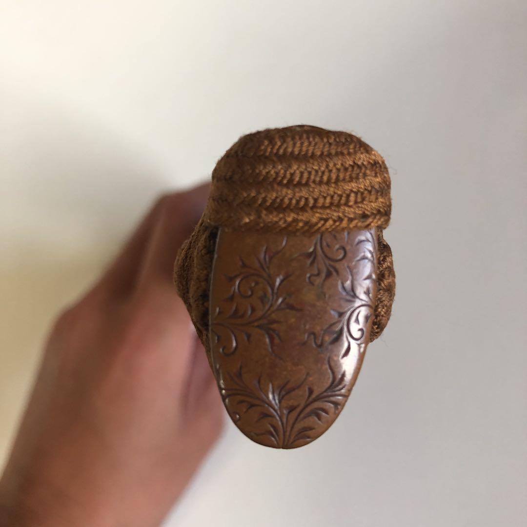 刀剣の柄　獅子目貫　23.6cm