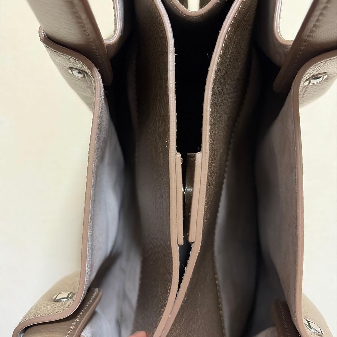 ヒロフ　メタリックゴールド レザー ハンドバッグ